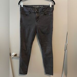 AEO Super Stretch Skinny Jegging Size 10